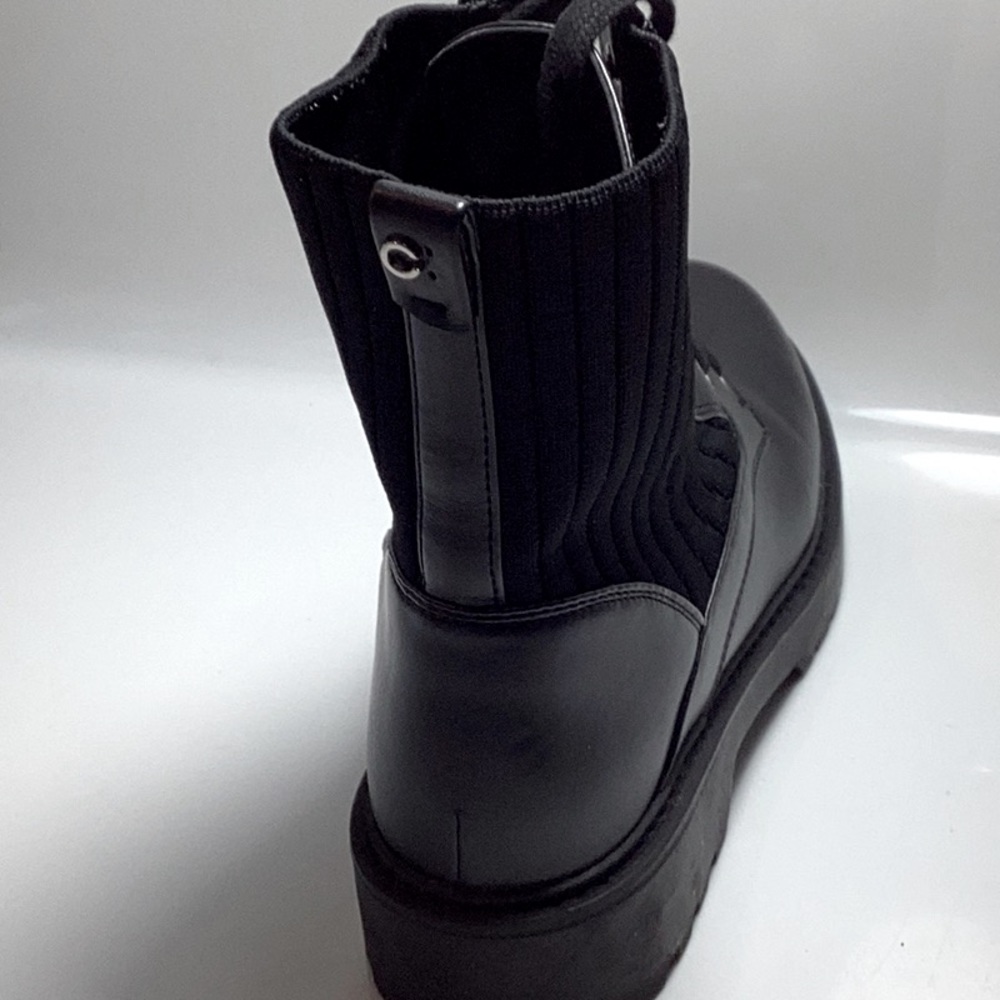 Calvin Klein Women’s Samica Lace Up Quilted Lug Combat Bootie Size 8M - Picture 3 of 6
